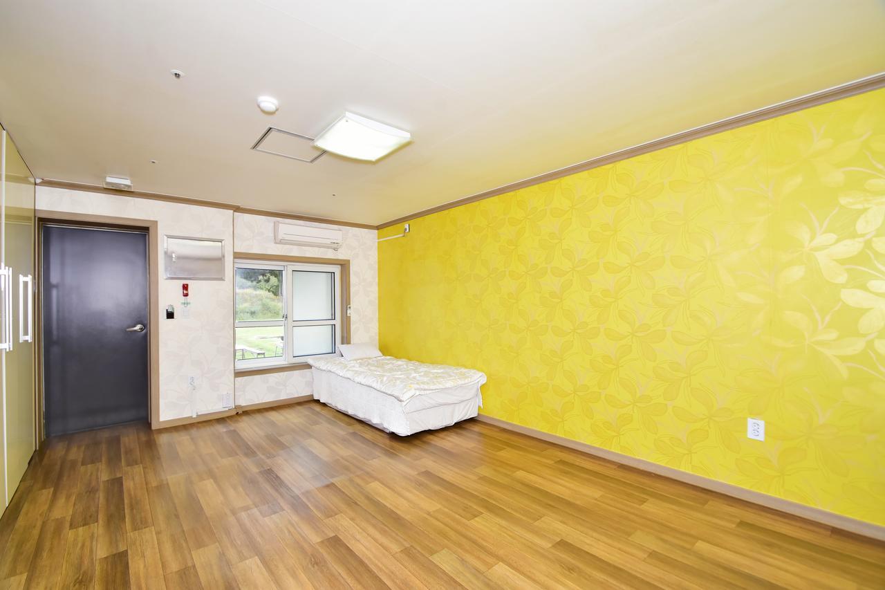 Sungbo Youth Hostel Mungyeong Exterior foto